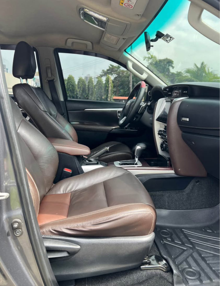 Toyota Fortuner 2017 Full Extras