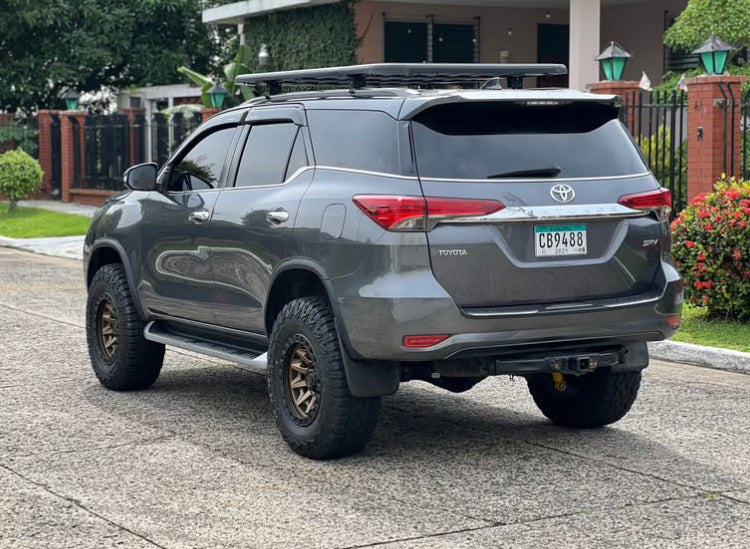 Toyota Fortuner 2017 Full Extras